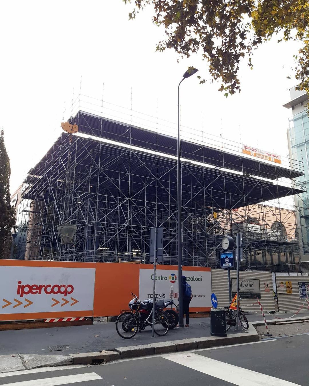 Realizzazione strutture per cantieri commerciali indistriali con Ponteggi Edili